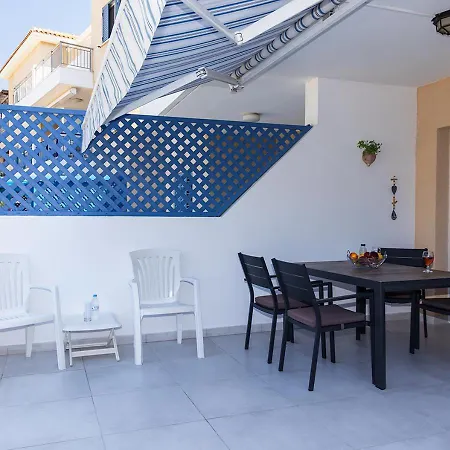 105 Kings Palace - Fabulous 2 Bed, 2 Bath, Large Patio With Garden - Sea Views *