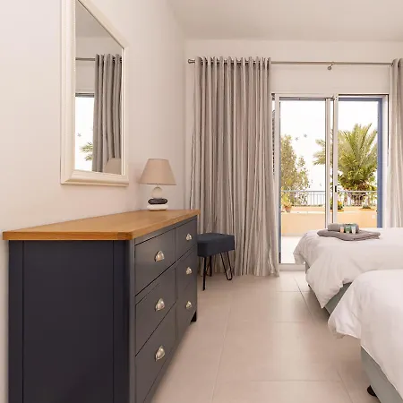 Appartement 105 Kings Palace - Fabulous 2 Bed, 2 Bath, Large Patio With Garden - Sea Views
