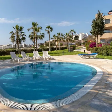 105 Kings Palace - Fabulous 2 Bed, 2 Bath, Large Patio With Garden - Sea Views * Paphos
