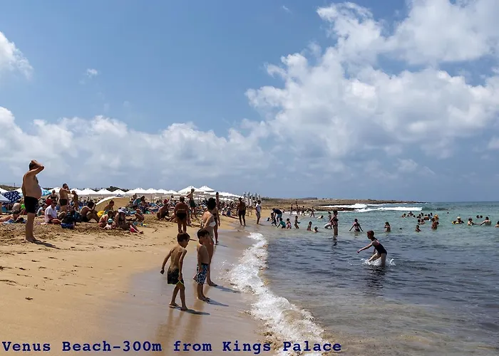 Lejlighed 105 Kings Palace - Fabulous 2 Bed, 2 Bath, Large Patio With Garden - Sea Views Paphos