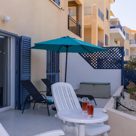 105 Kings Palace - Fabulous 2 Bed, 2 Bath, Large Patio With Garden - Sea Views *