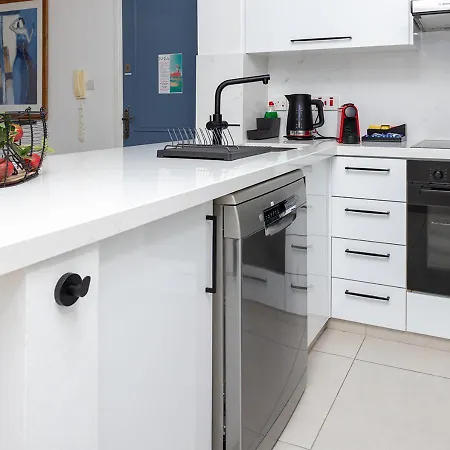 105 Kings Palace - Fabulous 2 Bed, 2 Bath, Large Patio With Garden - Sea Views