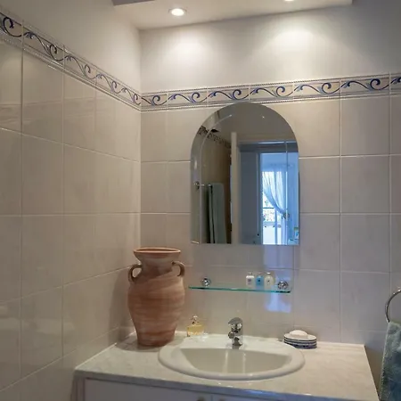 Apartment 105 Kings Palace - Fabulous 2 Bed, 2 Bath, Large Patio With Garden - Sea Views Paphos