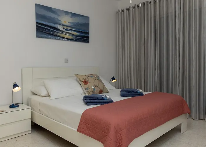 105 Kings Palace - Fabulous 2 Bed, 2 Bath, Large Patio With Garden - Sea Views Apartmán *