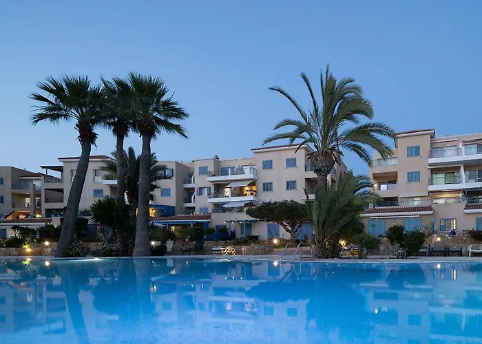 105 Kings Palace - Fabulous 2 Bed, 2 Bath, Large Patio With Garden - Sea Views *