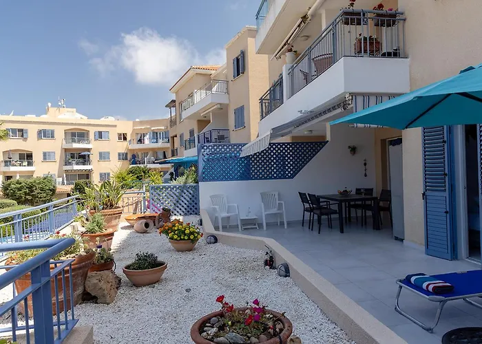 Apartmán 105 Kings Palace - Fabulous 2 Bed, 2 Bath, Large Patio With Garden - Sea Views Paphos