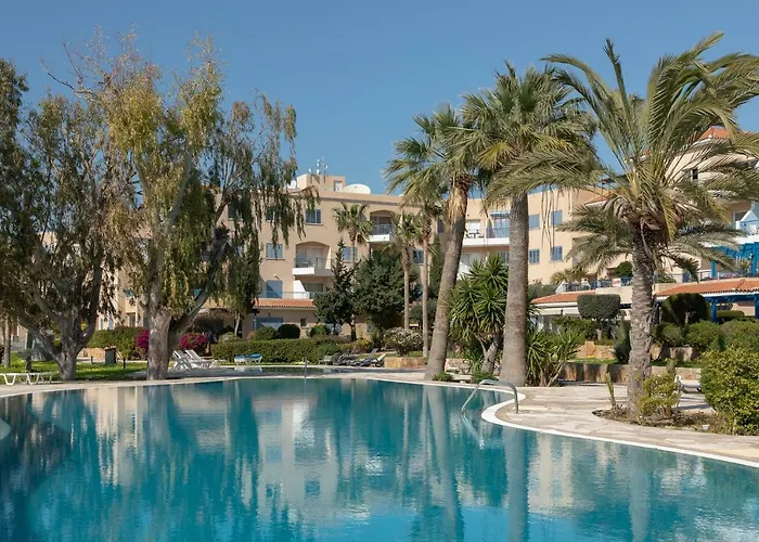 Apartamento 105 Kings Palace - Fabulous 2 Bed, 2 Bath, Large Patio With Garden - Sea Views *