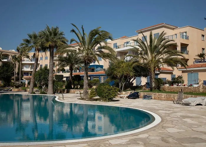 105 Kings Palace - Fabulous 2 Bed, 2 Bath, Large Patio With Garden - Sea Views