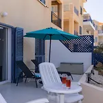 105 Kings Palace - Fabulous 2 Bed, 2 Bath, Large Patio With Garden - Sea Views *