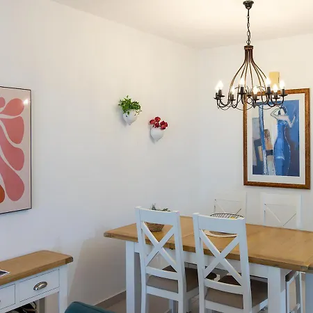 105 Kings Palace - Fabulous 2 Bed, 2 Bath, Large Patio With Garden - Sea Views 아파트 *