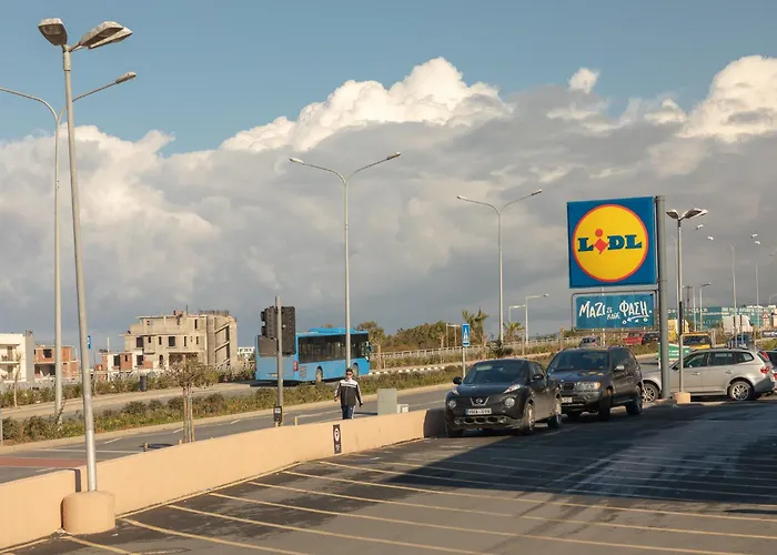 105 Kings Palace - Fabulous 2 Bed, 2 Bath, Large Patio With Garden - Sea Views