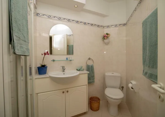 105 Kings Palace - Fabulous 2 Bed, 2 Bath, Large Patio With Garden - Sea Views アパート