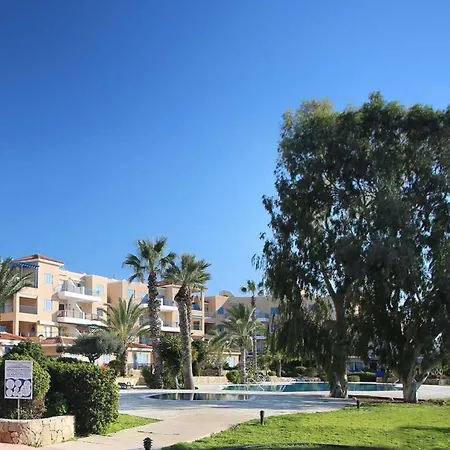 105 Kings Palace - Fabulous 2 Bed, 2 Bath, Large Patio With Garden - Sea Views * Paphos