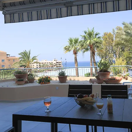 105 Kings Palace - Fabulous 2 Bed, 2 Bath, Large Patio With Garden - Sea Views Paphos