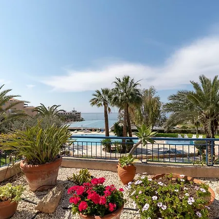 105 Kings Palace - Fabulous 2 Bed, 2 Bath, Large Patio With Garden - Sea Views * Paphos