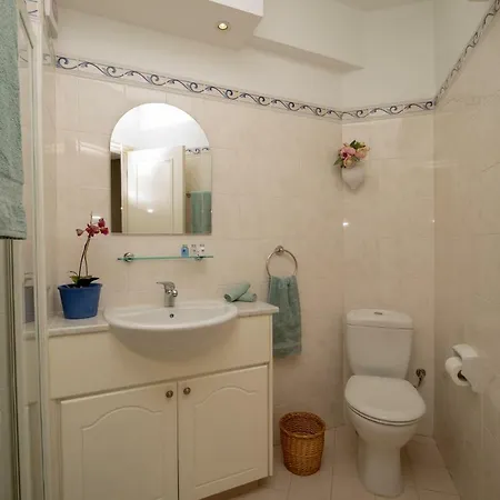 105 Kings Palace - Fabulous 2 Bed, 2 Bath, Large Patio With Garden - Sea Views Apartmán